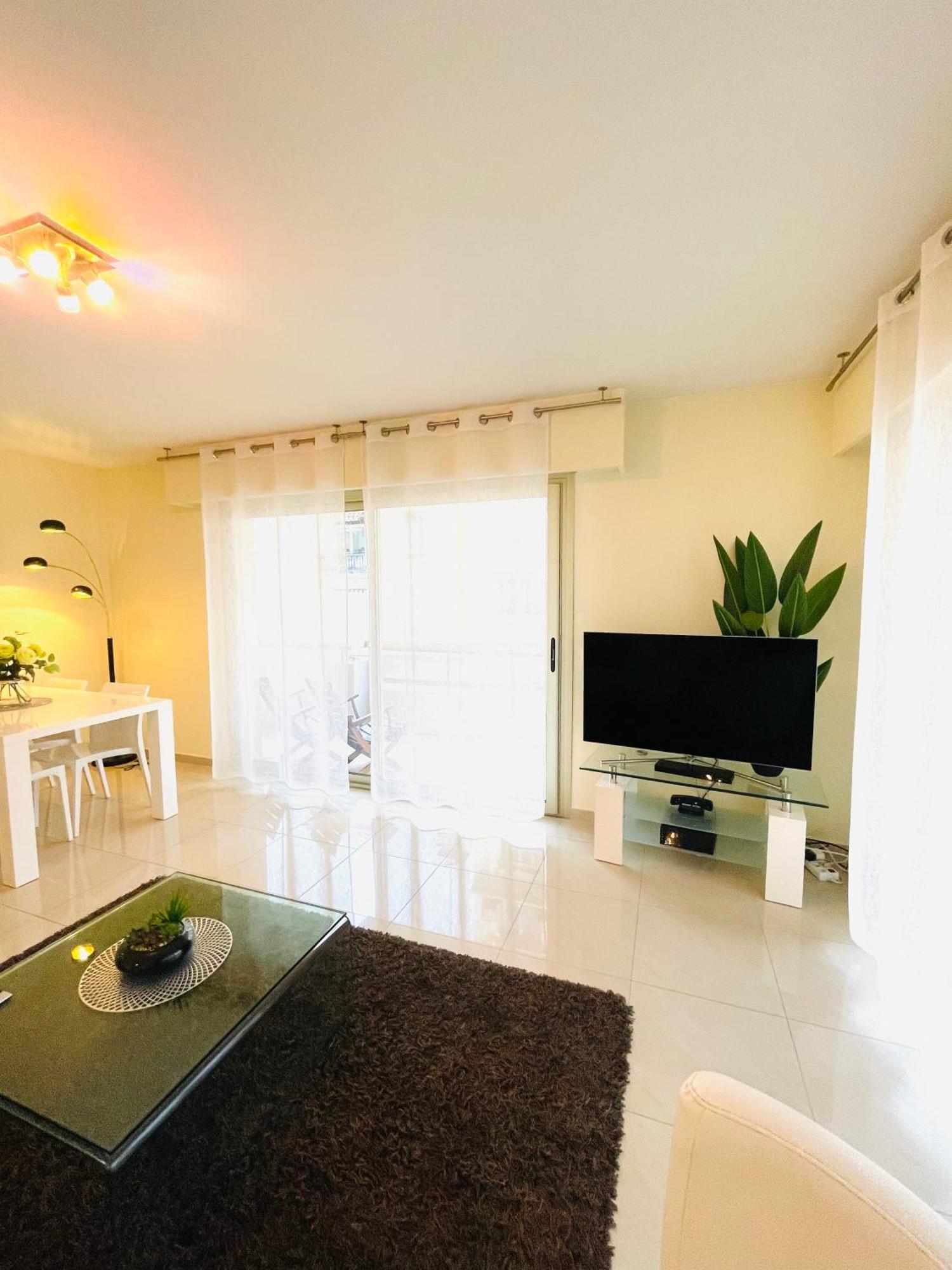 Bel Centre Ville, Mer, Croisette Apartment Cannes